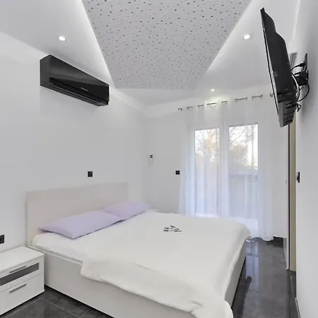 Lovely Home In Privlaka * Privlaka (Zadar)