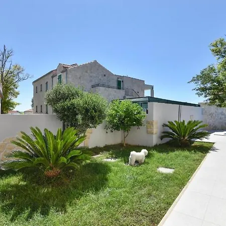 Lovely Home In Privlaka Tatil Evi *