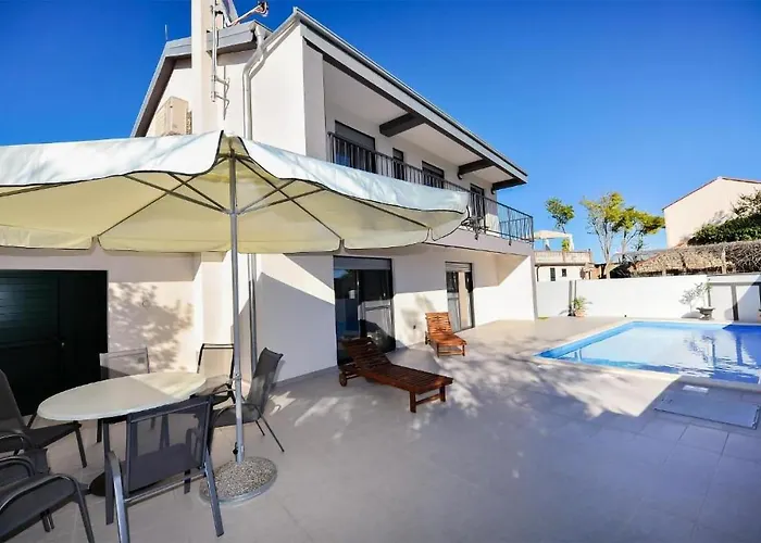 Σπίτι διακοπών Awesome Home In Privlaka