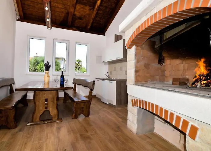 Awesome Home In Privlaka