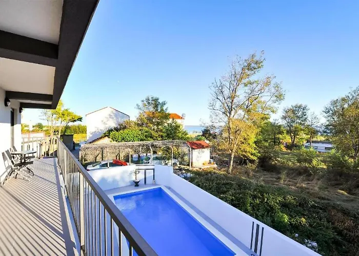 Awesome Home In Privlaka Hébergement de vacances