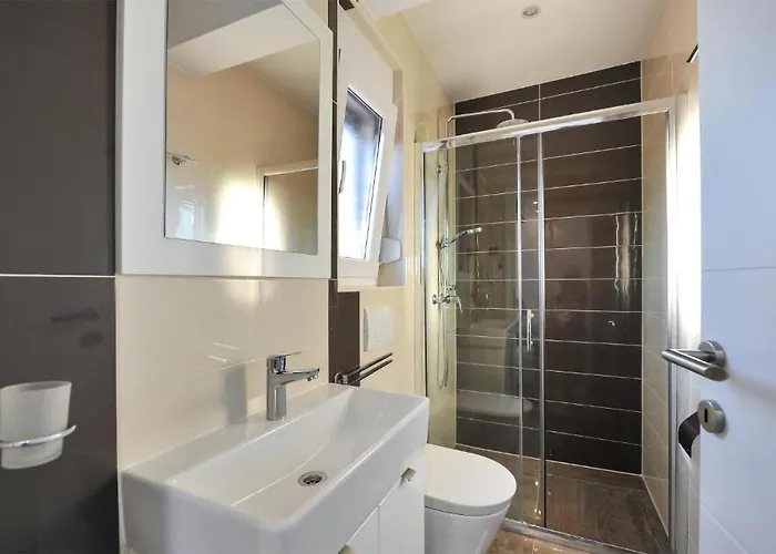 Awesome Home In Privlaka Σπίτι διακοπών *