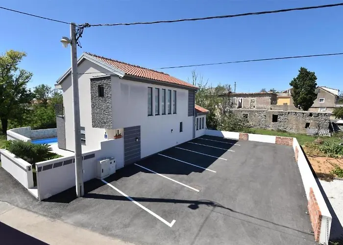 Awesome Home In Privlaka Hébergement de vacances