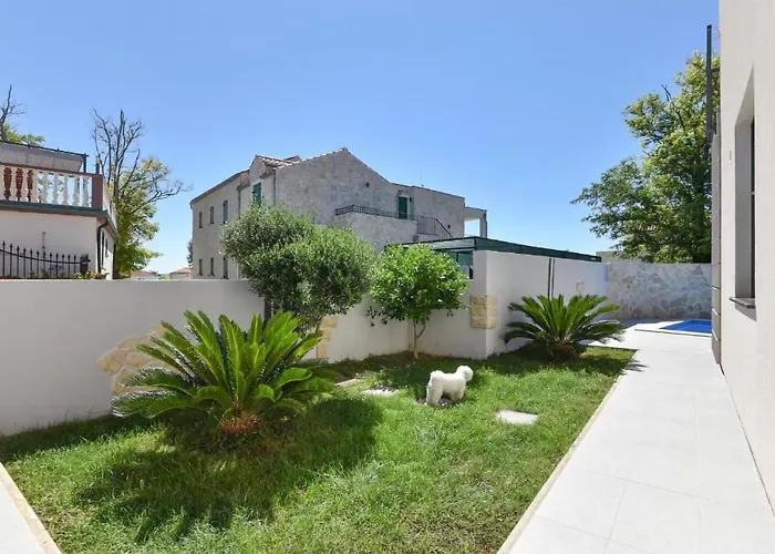 Awesome Home In Privlaka Σπίτι διακοπών *